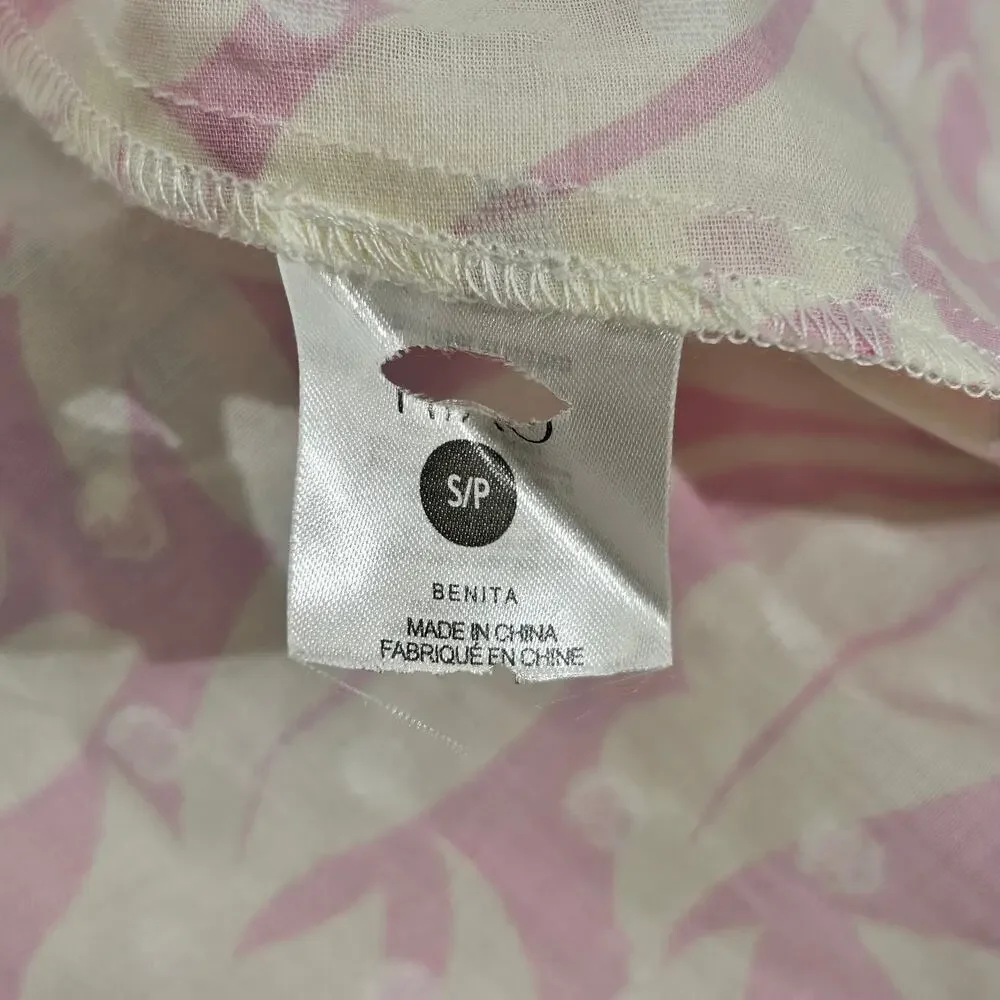Blogger Fav Rixo Benita Printed Dress worn by Ana Cruz Kayne in Barbie - Picture 12 of 13